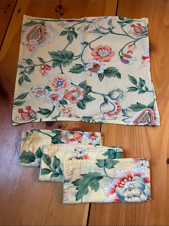 April Cornell Other - Set/4 APRIL CORNELL Yellow Floral Motif Shabby Chic Napkins 100% Cotton